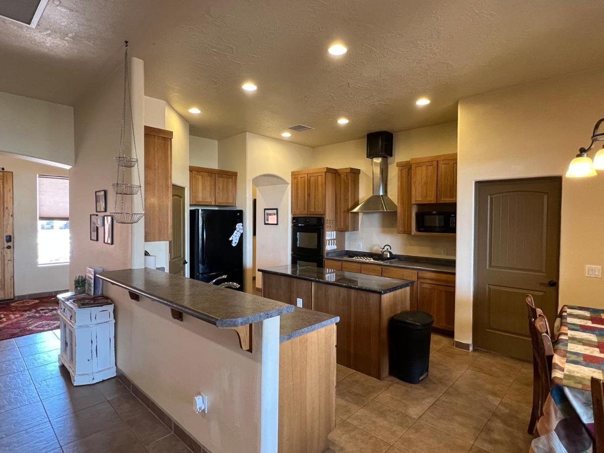 Spacious Home Page Exterior photo